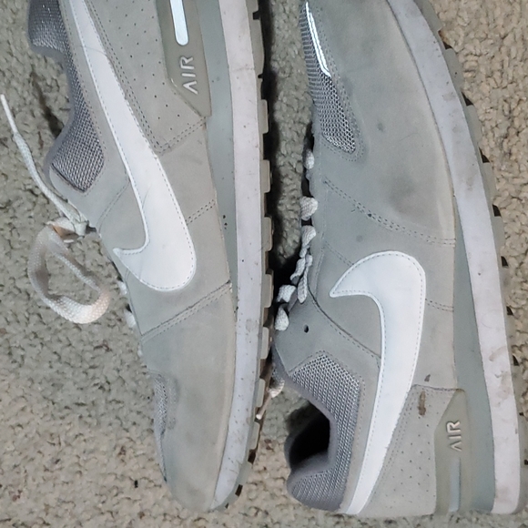 Mens Nike Retro Shoes - Picture 3 of 6